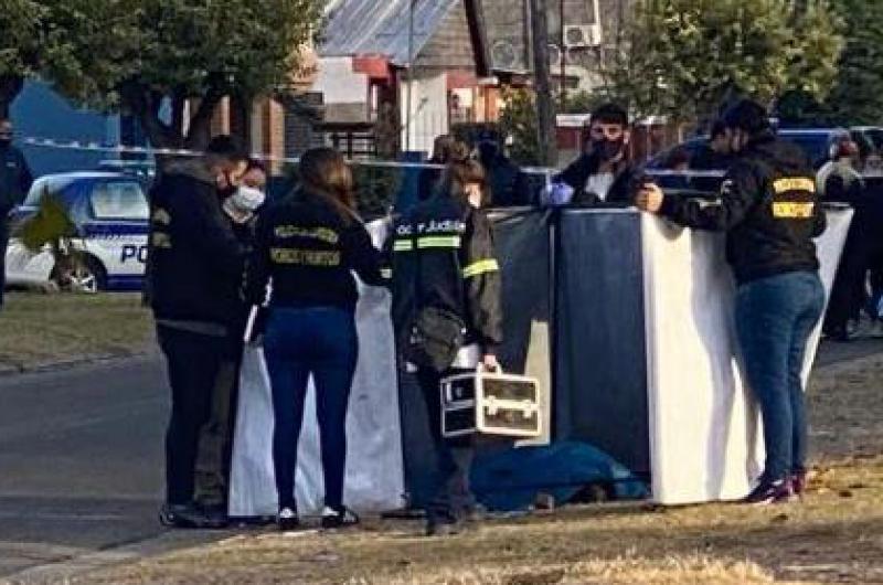 Fusilaron de un disparo en la cabeza a una mujer en plena calle de Coacuterdoba