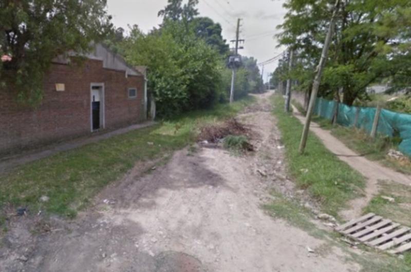 Una oficial de la Policiacutea de la Ciudad abatioacute a un delincuente de 15 antildeos que intentoacute asaltarla